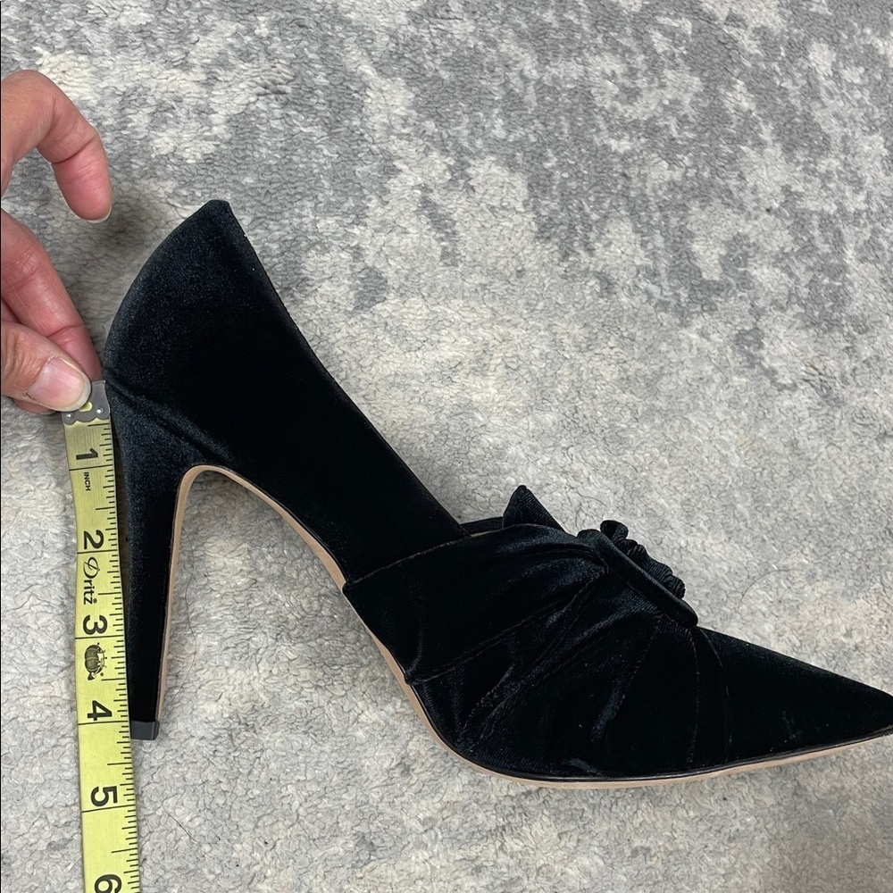 NIB Chiara Boni Black Velvet Buckle Wrap Pointed Toe Pumps Stiletto Sz 40 - Picture 10 of 13